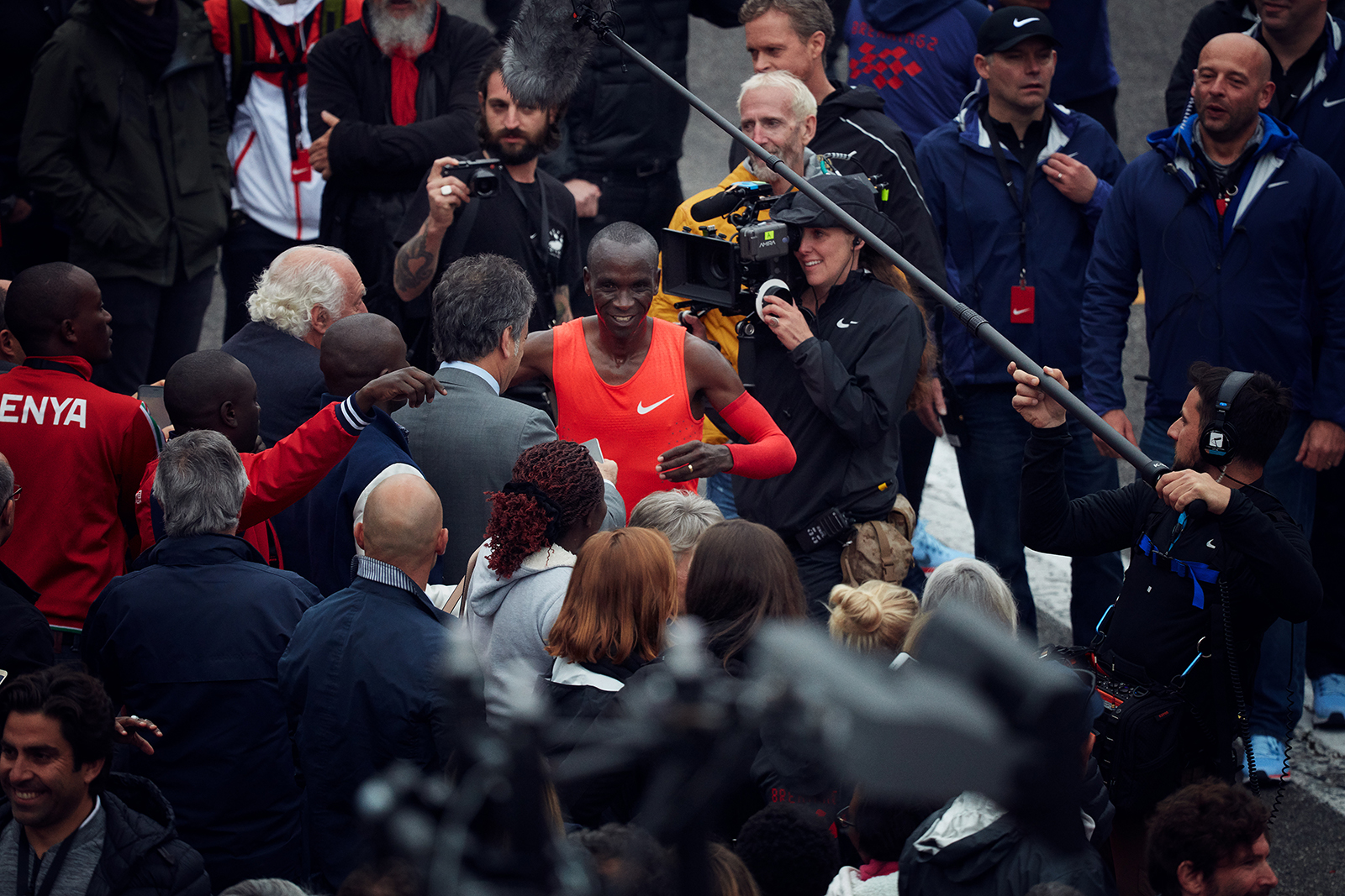 breaking 2 shoes nike